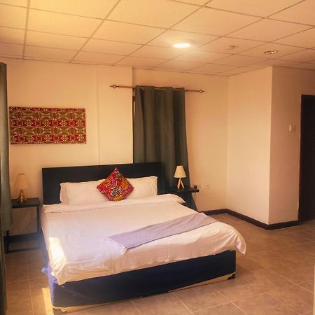 La Casa Baatsona Apts Sakumono Экстерьер фото