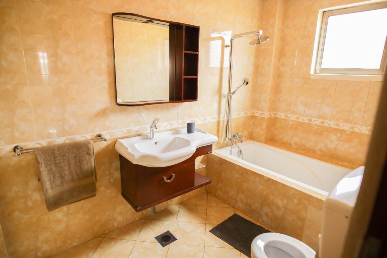 La Casa Baatsona Apts Sakumono Экстерьер фото